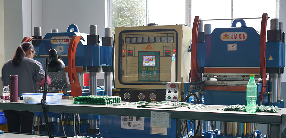 Molding Machine for O-ring